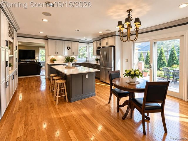 37673 Mckenzie Court, Farmington Hills, MI 48331