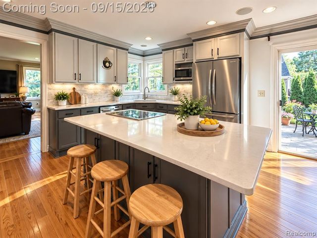 37673 Mckenzie Court, Farmington Hills, MI 48331