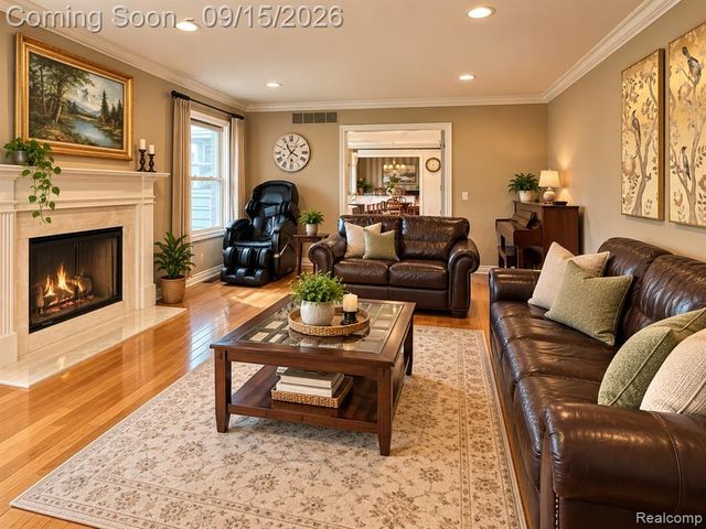 37673 Mckenzie Court, Farmington Hills, MI 48331