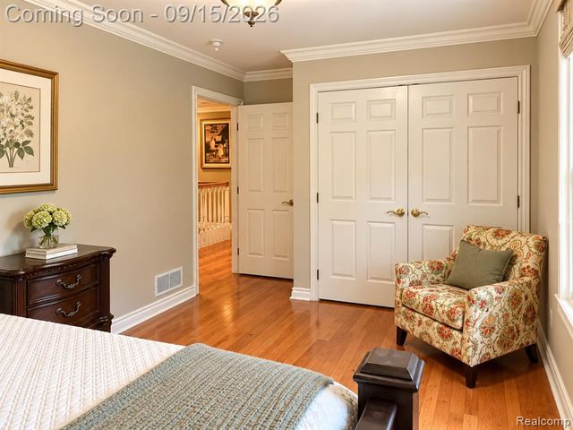 37673 Mckenzie Court, Farmington Hills, MI 48331