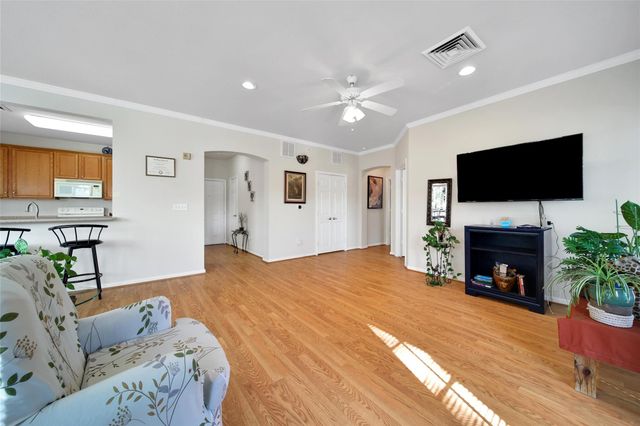 2815 Kings Crossing Drive 214, Kingwood, TX 77345