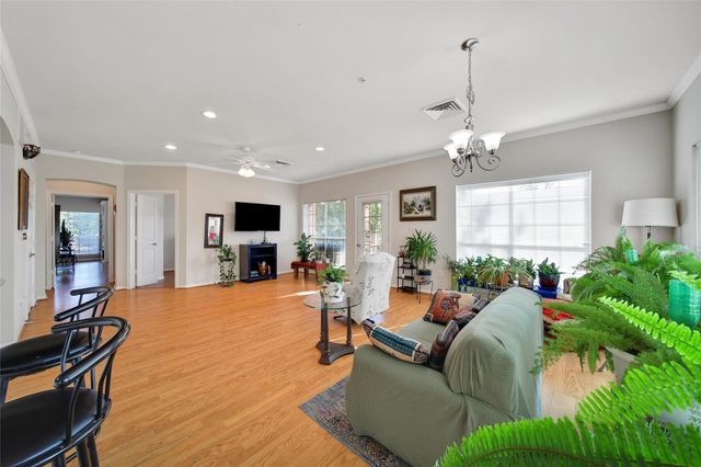 2815 Kings Crossing Drive 214, Kingwood, TX 77345