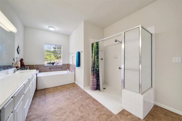 2815 Kings Crossing Drive 214, Kingwood, TX 77345