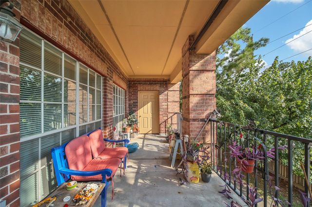 2815 Kings Crossing Drive 214, Kingwood, TX 77345