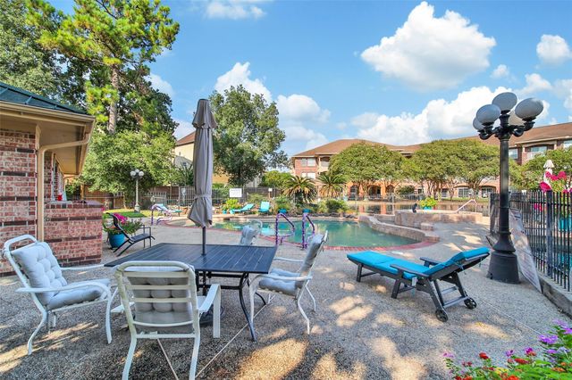 2815 Kings Crossing Drive 214, Kingwood, TX 77345