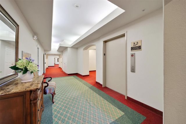 2815 Kings Crossing Drive 214, Kingwood, TX 77345