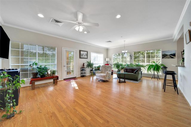 2815 Kings Crossing Drive 214, Kingwood, TX 77345