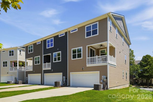 16705 Summers Walk Boulevard, Davidson, NC 28036