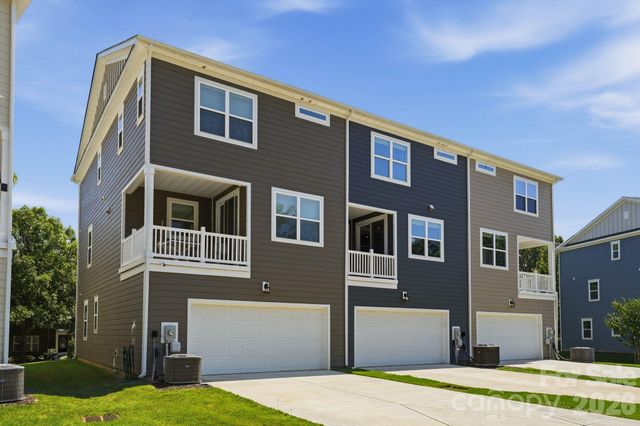 16705 Summers Walk Boulevard, Davidson, NC 28036