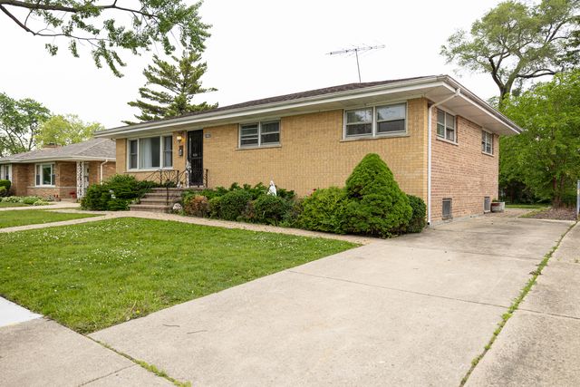8226 Kenton Avenue, Skokie, IL 60076