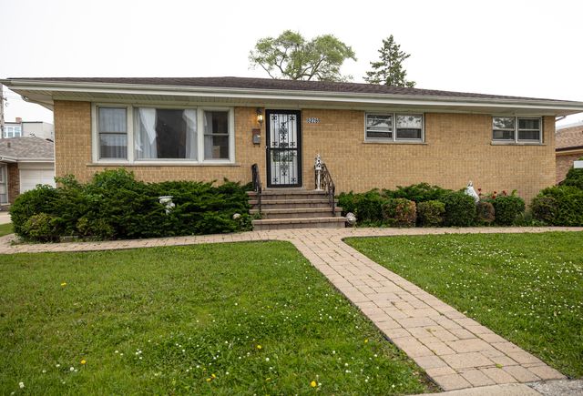 8226 Kenton Avenue, Skokie, IL 60076