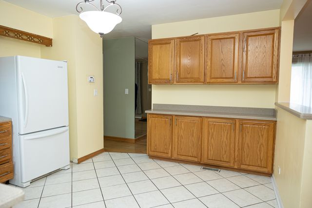 8226 Kenton Avenue, Skokie, IL 60076