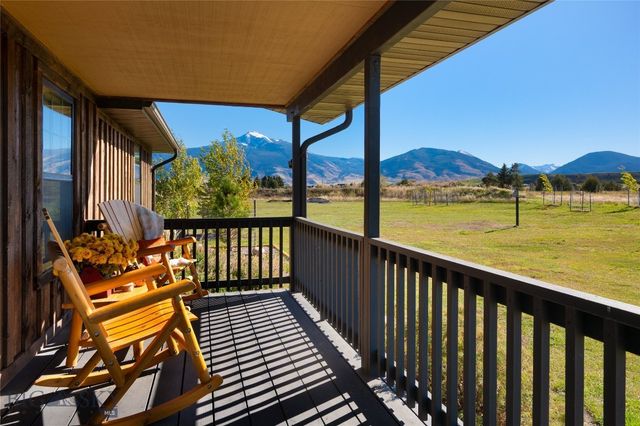 14 Little Bunny Lane, Livingston, MT 59047