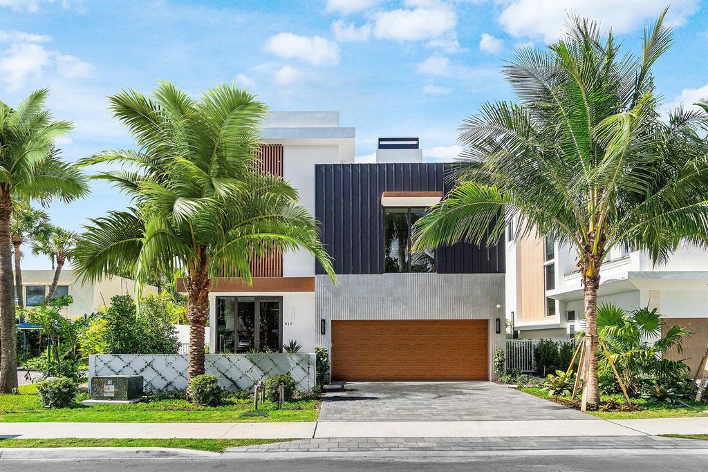 810 Palm Trail, Delray Beach, FL 33483