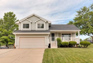 1221 E 14th Street, Norwalk, IA 50211