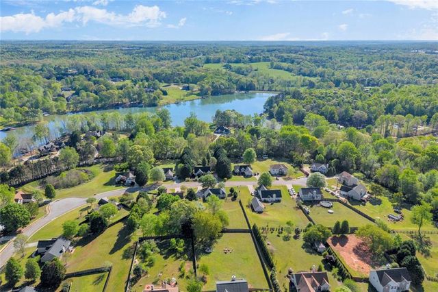 678 Bailey Drive, Jefferson, GA 30549