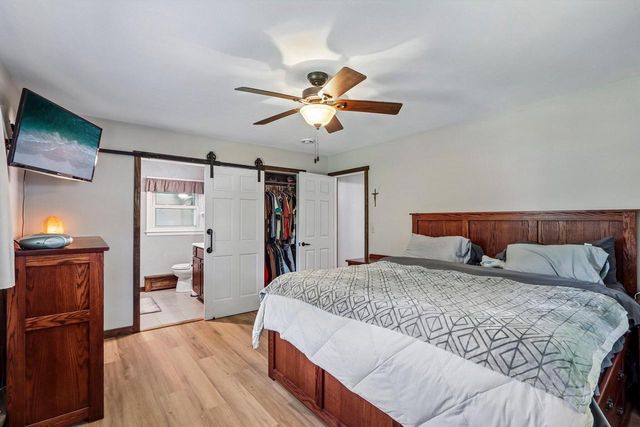 13716 W Lilac LANE, New Berlin, WI 53151