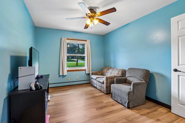 13716 W Lilac LANE, New Berlin, WI 53151