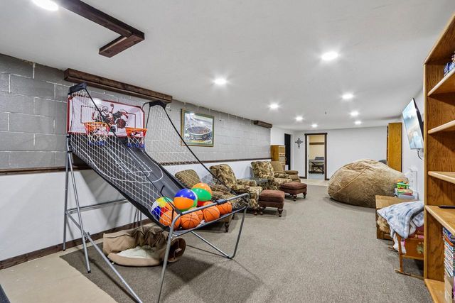13716 W Lilac LANE, New Berlin, WI 53151