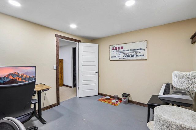 13716 W Lilac LANE, New Berlin, WI 53151