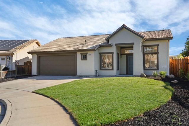 1927 Grove Ct, Tracy, CA 95376