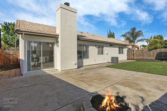 1927 Grove Ct, Tracy, CA 95376
