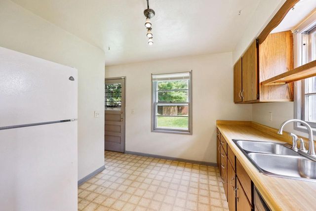 4252 Doncaster Drive, Madison, WI 53711