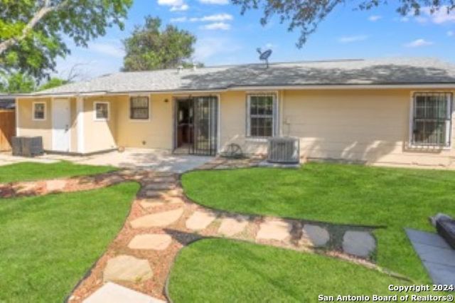 4334 MOANA DR, San Antonio, TX 78218