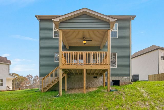 190 Dewberry Ct, Clarksville, TN 37042