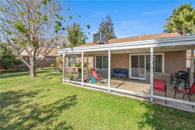 2894 Mojave Court, Highland, CA 92346