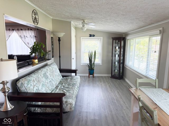 9264 E Mallard Drive, Rockville, IN 47872