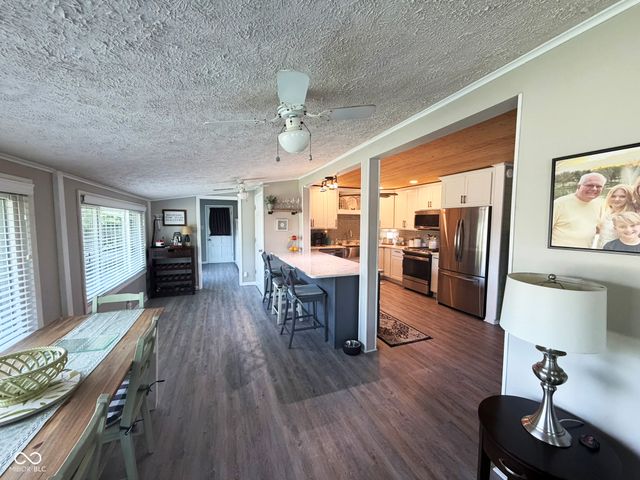 9264 E Mallard Drive, Rockville, IN 47872
