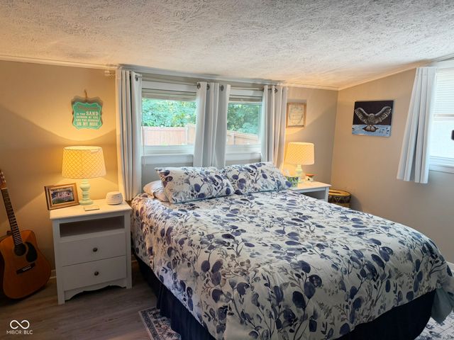 9264 E Mallard Drive, Rockville, IN 47872