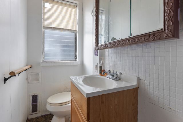 5111 W 22nd Place, Cicero, IL 60804