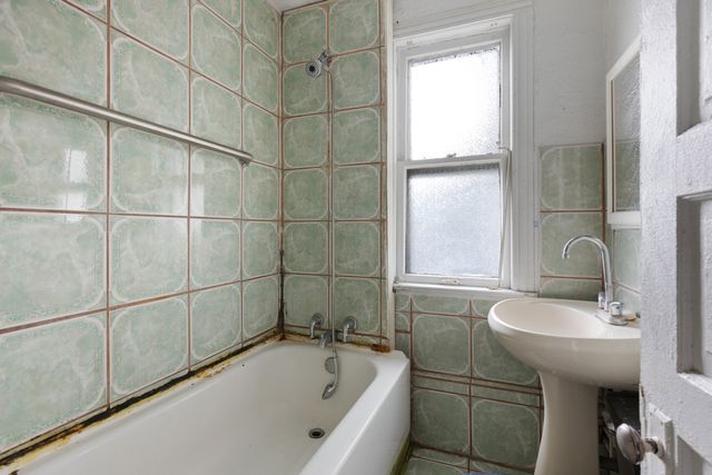 5111 W 22nd Place, Cicero, IL 60804