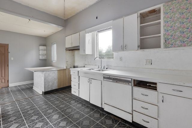 5111 W 22nd Place, Cicero, IL 60804