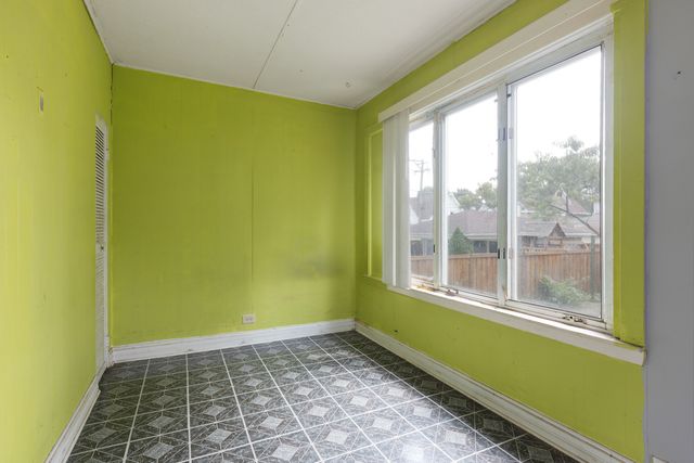 5111 W 22nd Place, Cicero, IL 60804