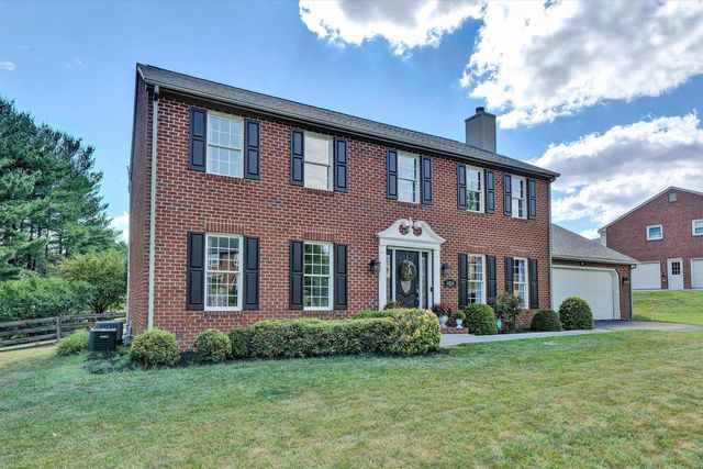 4824 Labradore DR, Roanoke, VA 24012