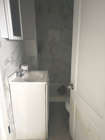 701 E 89th Place, Chicago, IL 60619