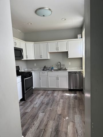 701 E 89th Place, Chicago, IL 60619