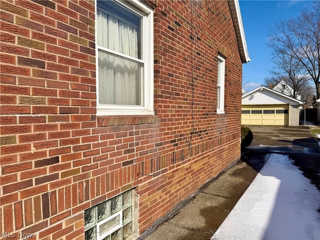 103 S Belle Vista Avenue, Youngstown, OH 44509