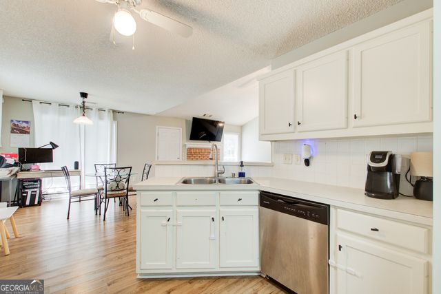 2585 Freemans Walk Drive, Dacula, GA 30019