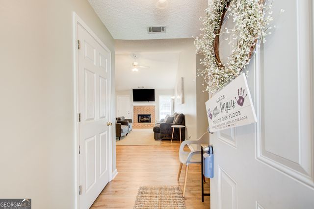 2585 Freemans Walk Drive, Dacula, GA 30019