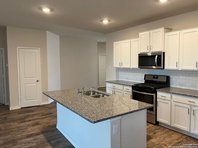 5518 Stormie Keep, San Antonio, TX 78266