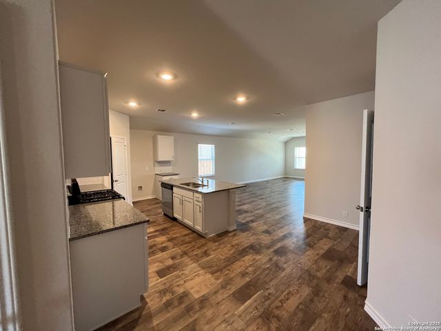 5518 Stormie Keep, San Antonio, TX 78266