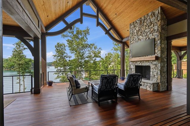 435 Peninsula Ridge, Sunset, SC 29685