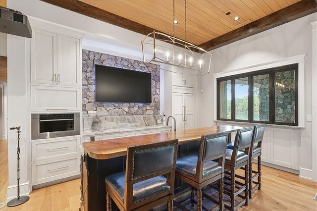 435 Peninsula Ridge, Sunset, SC 29685