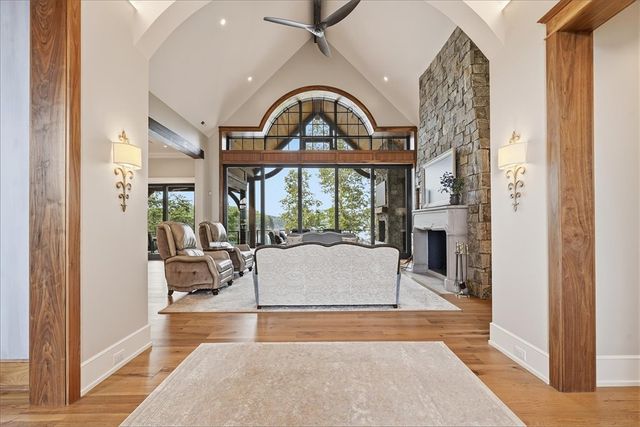 435 Peninsula Ridge, Sunset, SC 29685