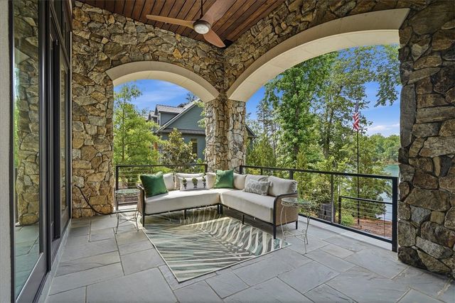 435 Peninsula Ridge, Sunset, SC 29685