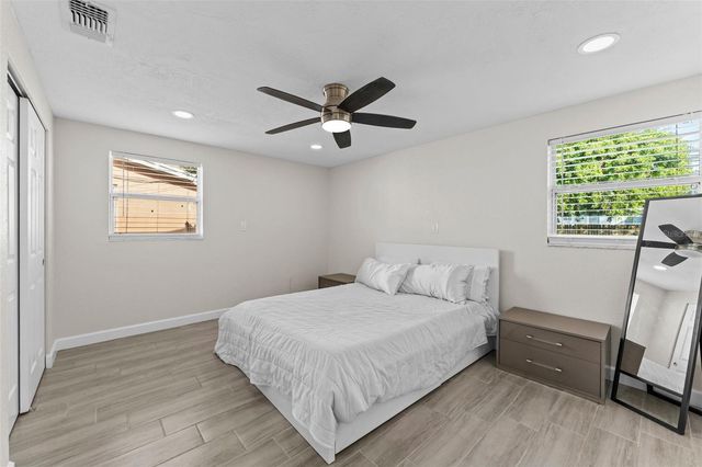 5501 DENVER STREET NE, St Petersburg, FL 33703